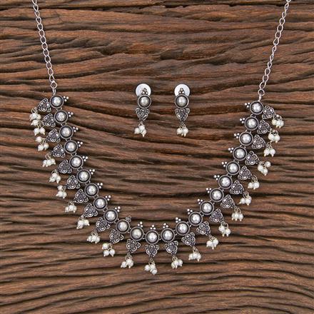 Pearl Necklace With Oxidised Plating