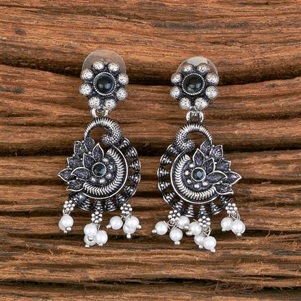 Pearl Earring With Oxidised Plating