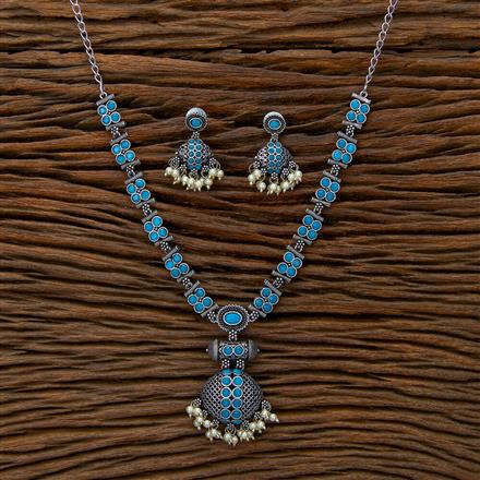 Pearl Necklace With Oxidised Plating