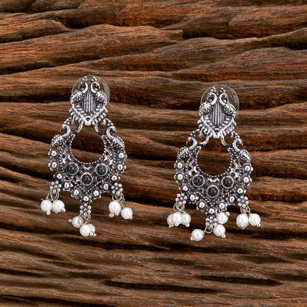 Pearl Earring With Oxidised Plating