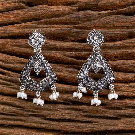 Delicate Earring With Oxidised Plating