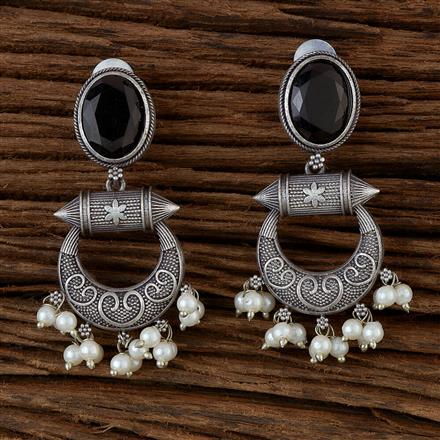 Pearl Earring With Oxidised Plating