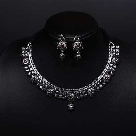 Classic Necklace With Oxidised Plating