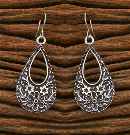 Classic Earring With Oxidised Plating