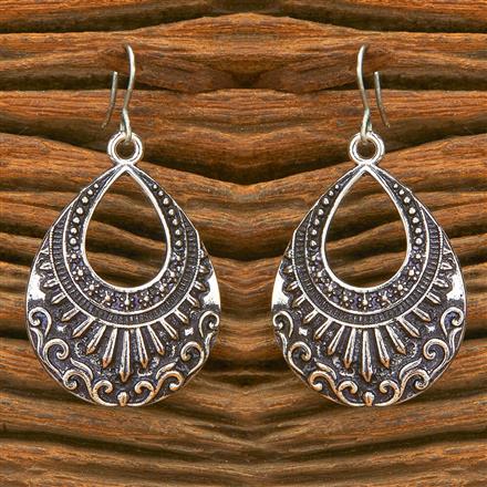 Delicate Earring With Oxidised Plating