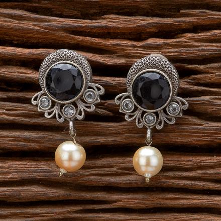 Pearl Earring With Oxidised Plating