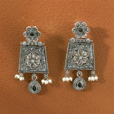 Pearl Earring With Oxidised Plating