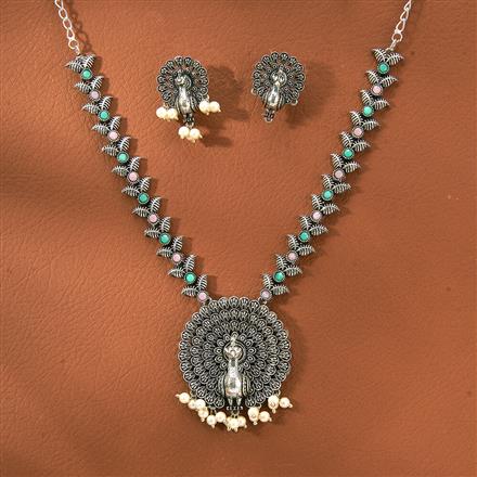Pearl Necklace With Oxidised Plating