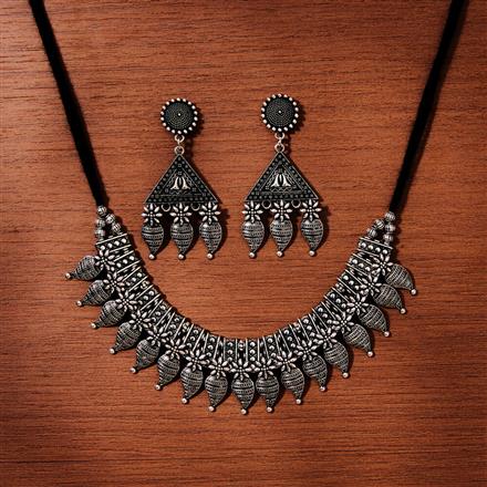 Classic Necklace With Oxidised Plating