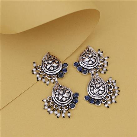 Delicate Earring With Oxidised plating