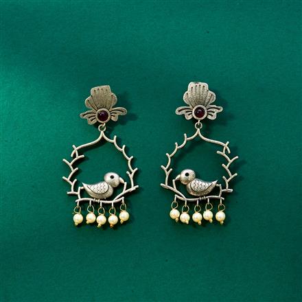 Pearl Earring With Oxidised Plating