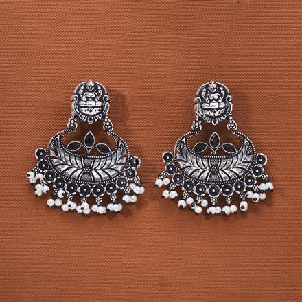 Pearl Earring With Oxidised Plating