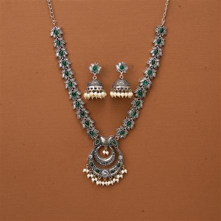 Pearl Necklace With Oxidised Plating