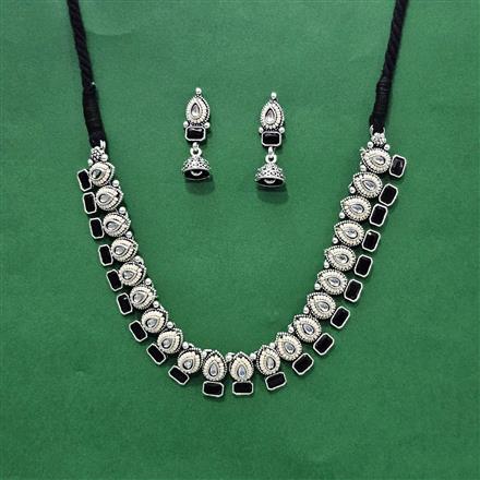 Pearl Necklace With Oxidised Plating