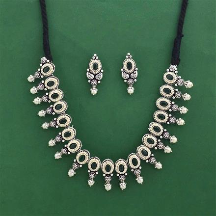 Pearl Necklace With Oxidised Plating