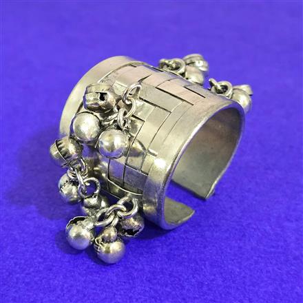 Classic Ring With Oxidised Plating