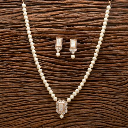 Kundan Mother Of Pearl Necklace With Gold Plating