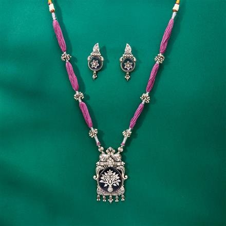 Antique Classic Pendant Set With Matte Rhodium Plating