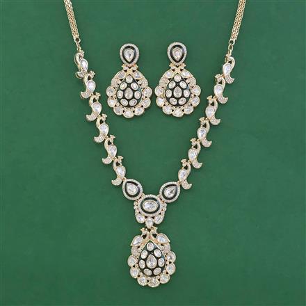Antique Birds Necklace With Carat Plating