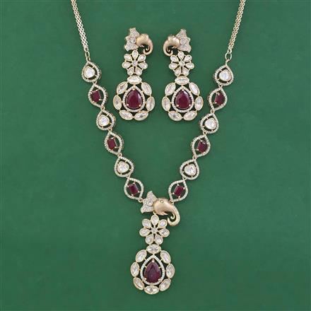 Antique Birds Necklace With Carat Plating