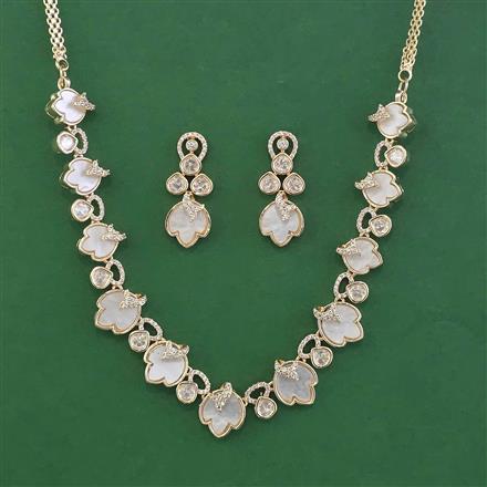 Antique Mother Of Pearl Necklace With Carat Plating