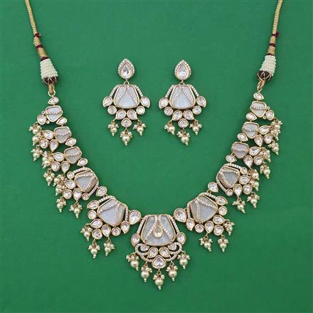 Kundan Mother Of Pearl Necklace With Carat Plating