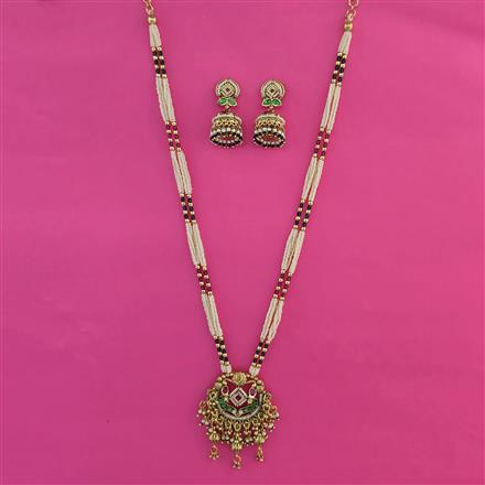 Antique Pearl Pendant Set With Matte Gold Plating